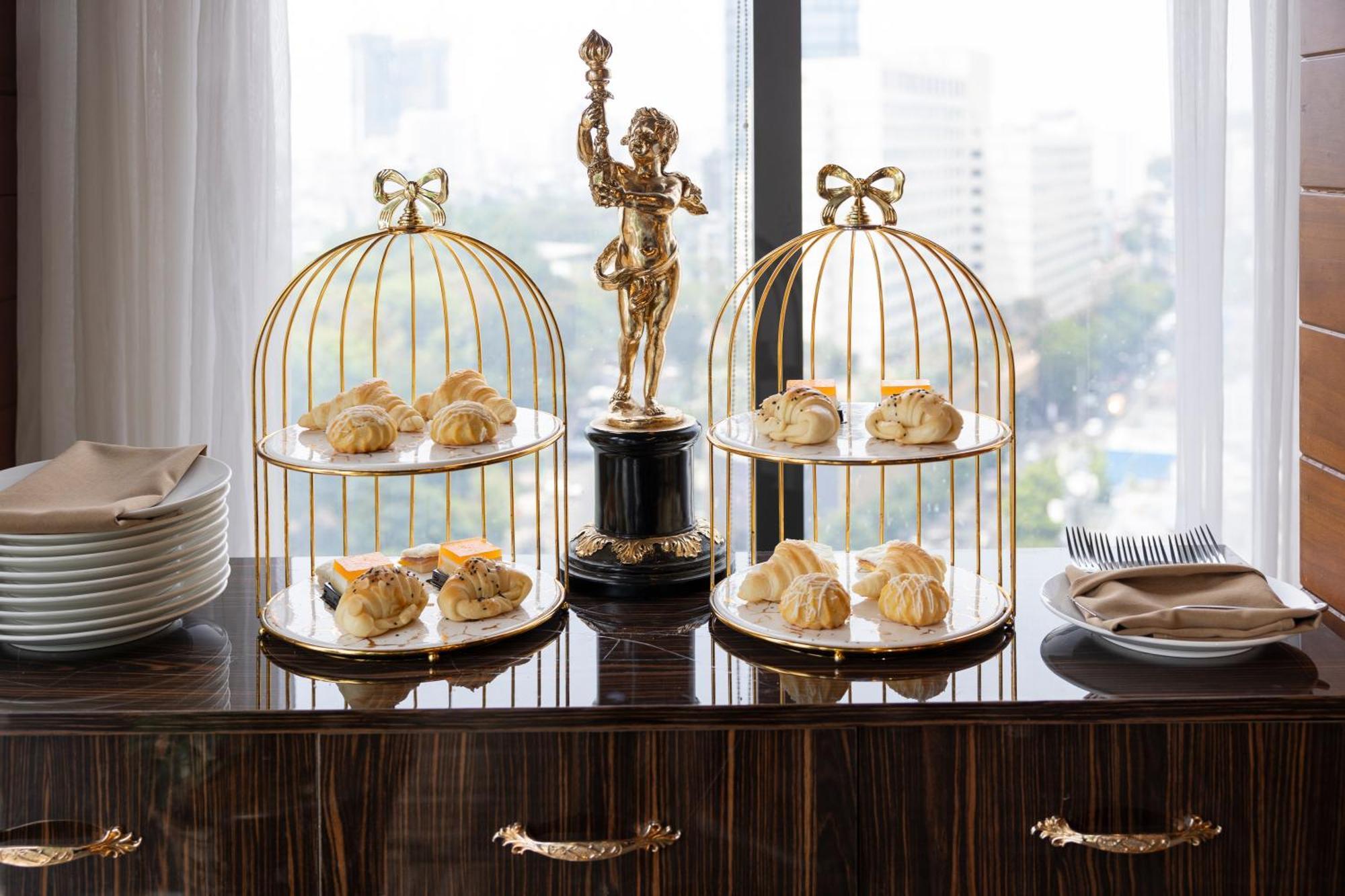Winsuites Saigon Hotel Хошимин Екстериор снимка